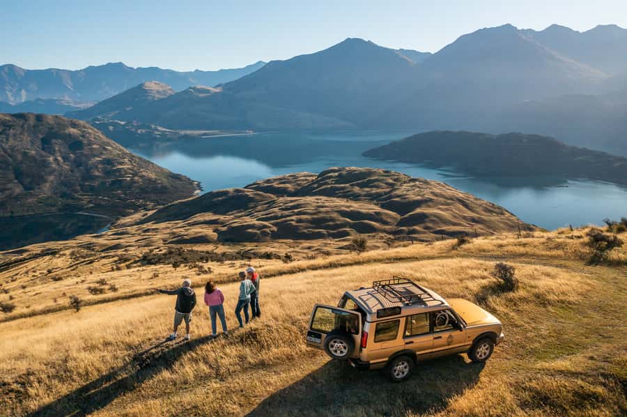 Wanaka: Mount Burke 4x4 Explorer and Boat Tour - The 4x4 ride up Mount Burke: big views and big traction