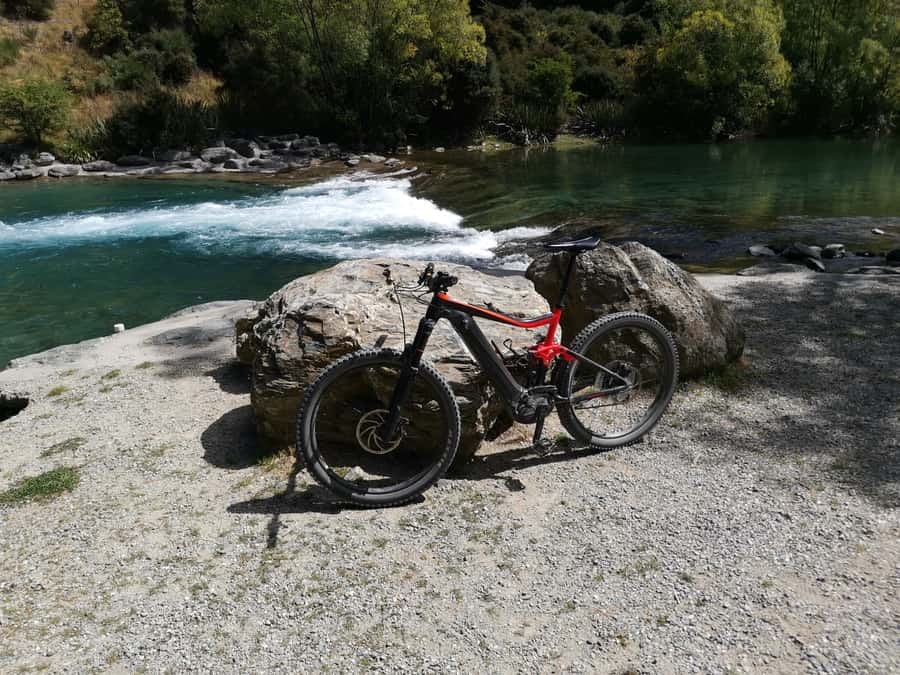 Wanaka: Self-Guided Regular MTB - Lake Hawea to Lake Wanaka - Albert Town refresh stop and the ride’s turning point