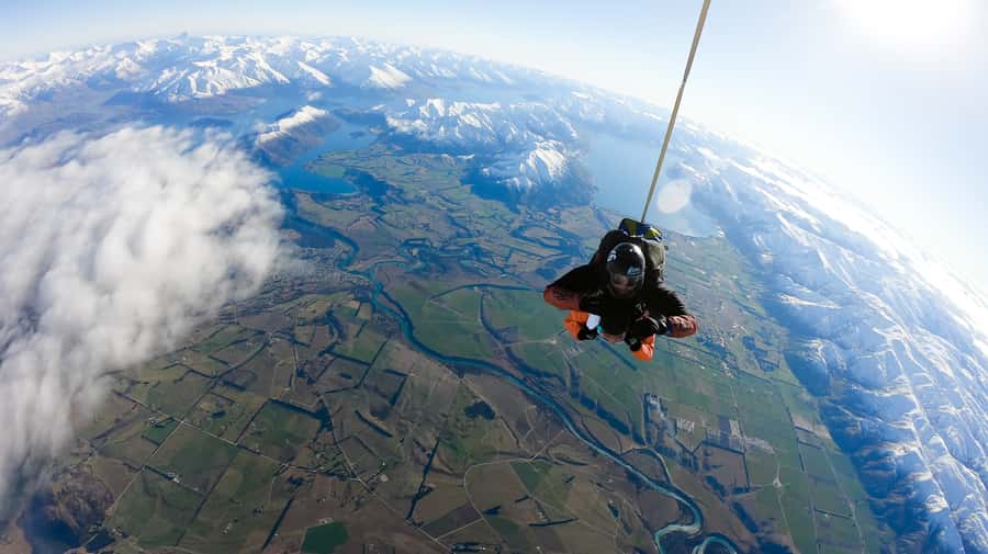 Wanaka: Tandem Skydive Experience - Wanaka views from 15,000 ft, and why that matters
