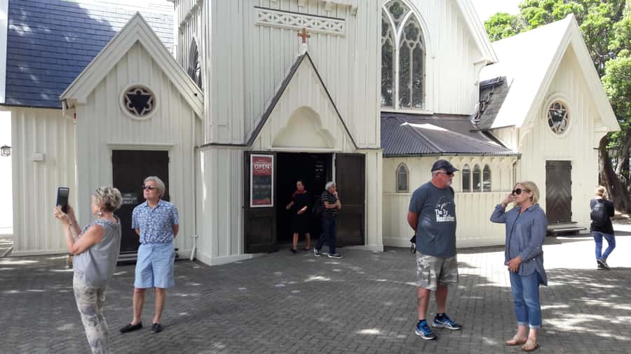 Wellington: City Highlights Tour with Cable Car Ride - Timing, walking, and the $176 value question for a 6-hour tour
