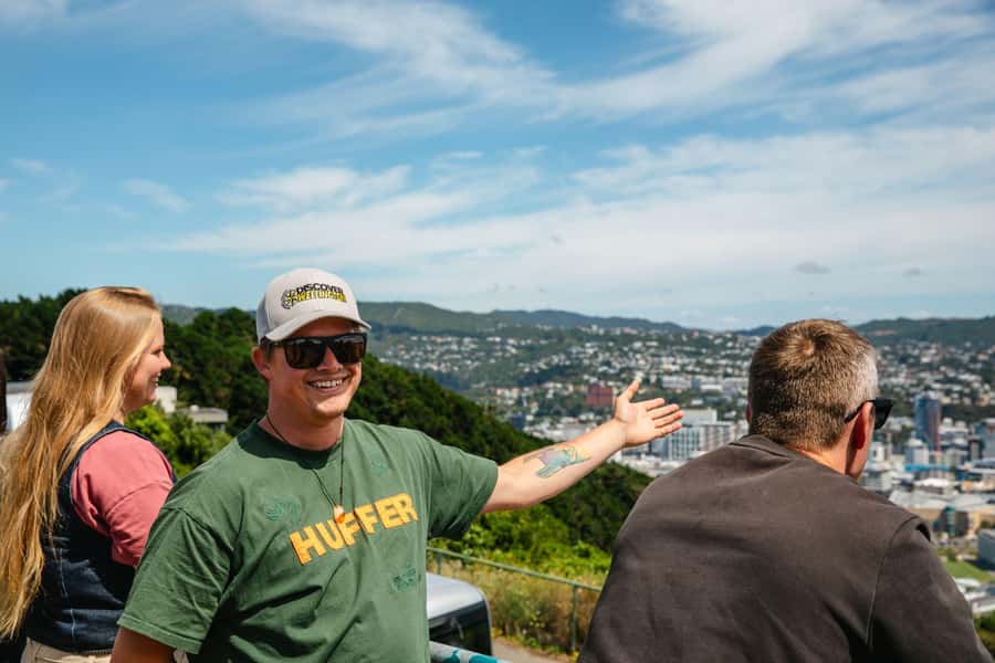 Wellington: Guided City Tour with Cable Car Ticket - Miramar film stories and native bird conservation you can picture