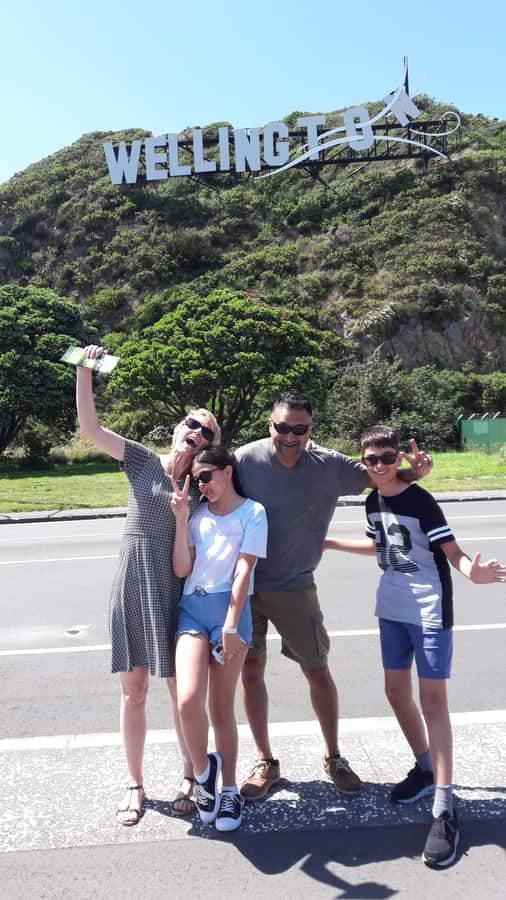 Wellington: Half-Day City Highlights Tour and Cable Car Ride - Parliament Grounds and Old St Paul’s Cathedral: the classic Wellington center