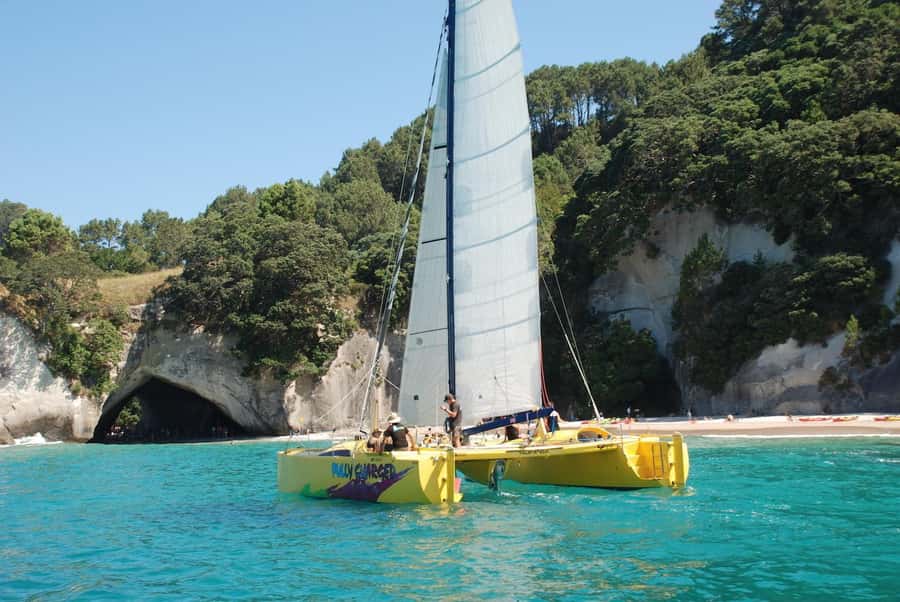 Whitianga: Sailing Trip to Cathedral Cove - Cruising Mercury Bay: the best photos happen without rushing