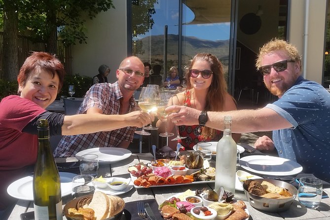 Wine Tour with Wine Tasting from Wanaka - Stop 1 and Stop 2: Lake Wanaka, Then Central Otago Town